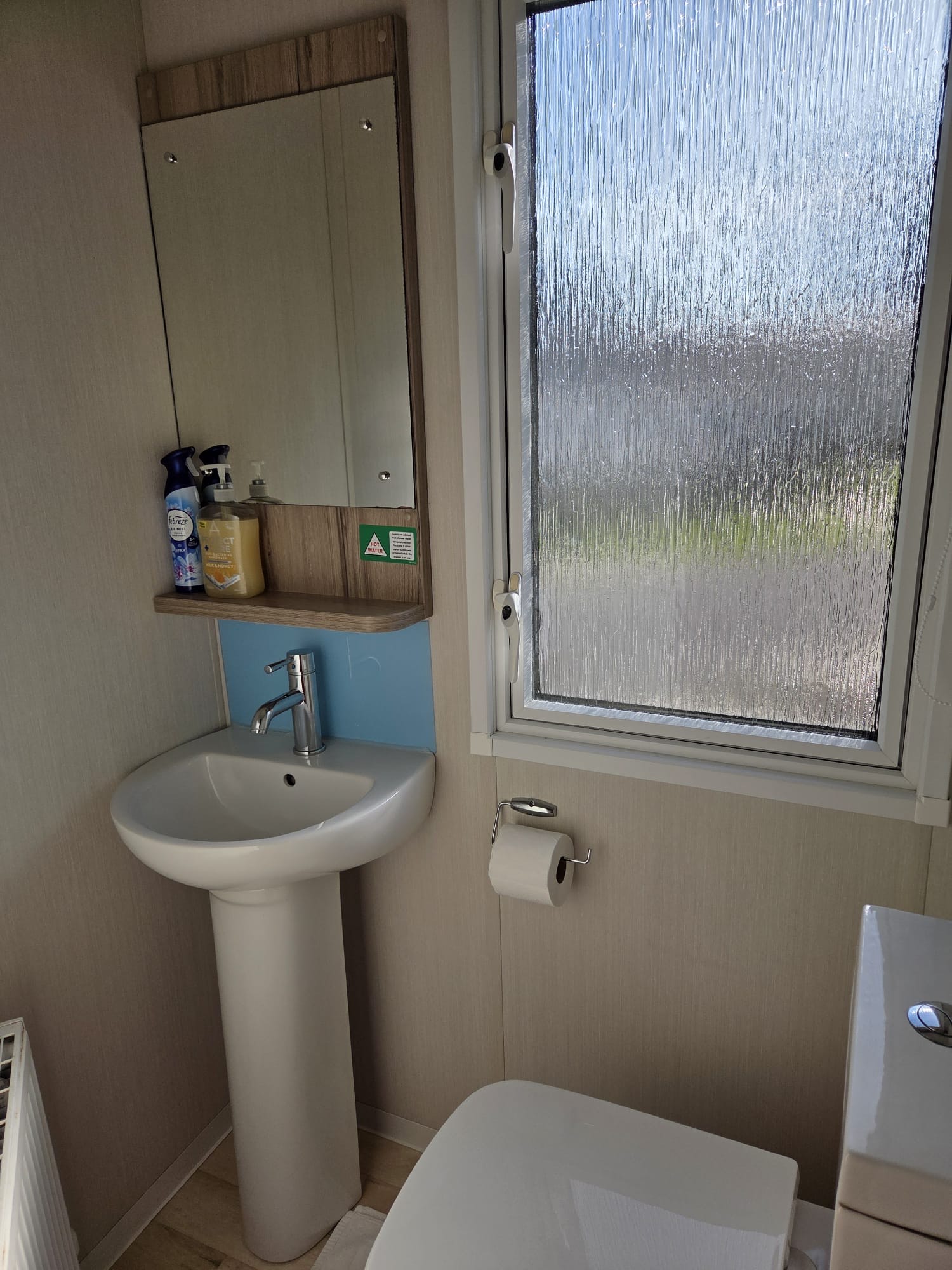 Wild Rose Twin Bedroom 2