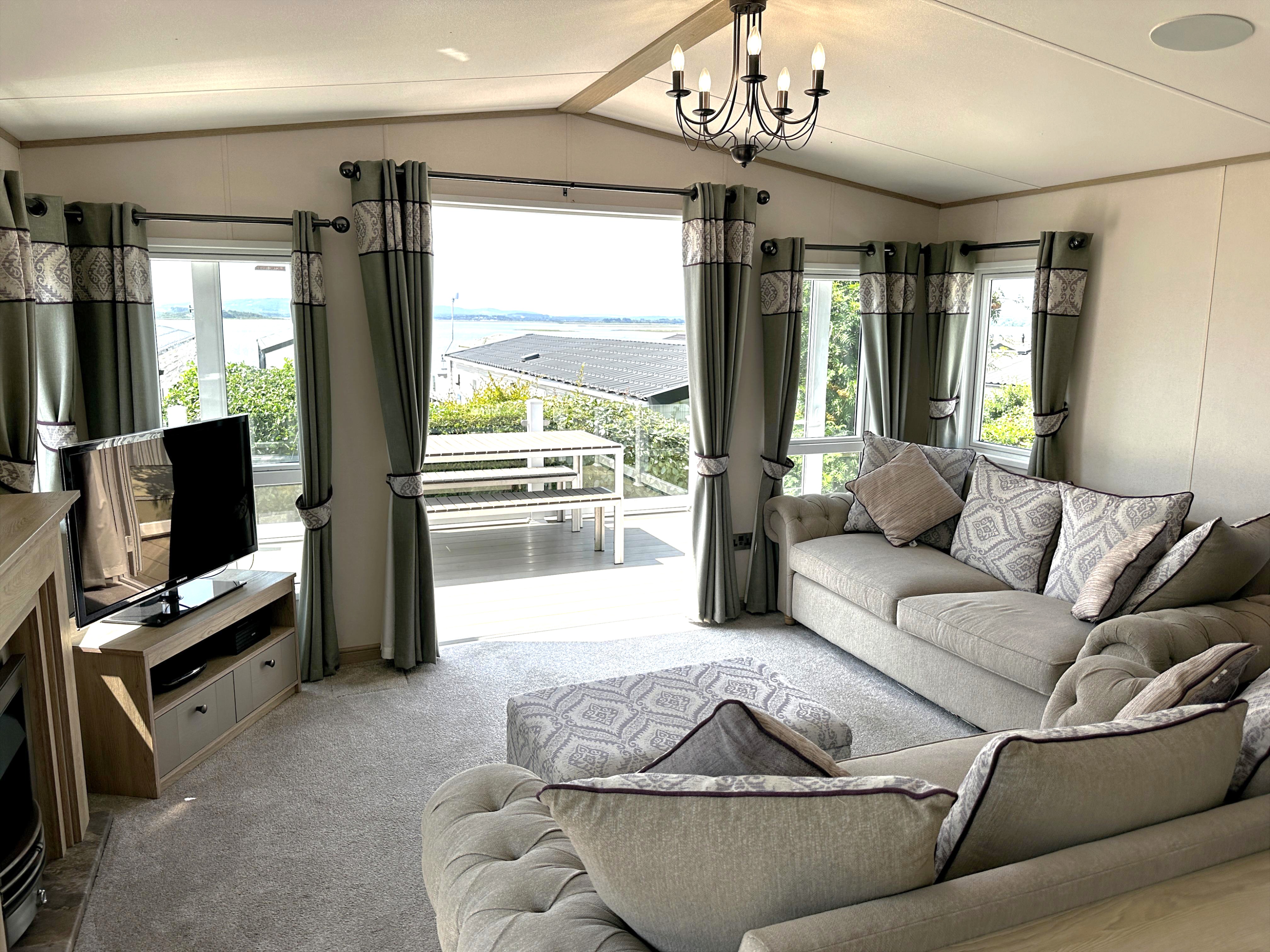 Enticing King Size Bed