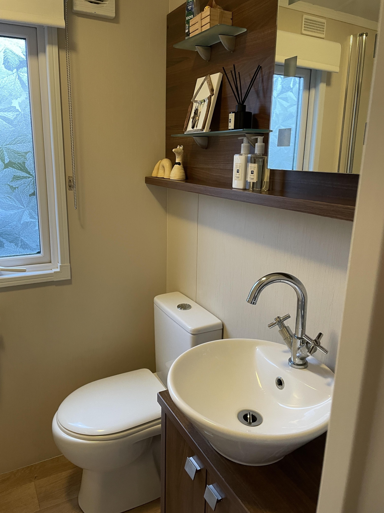 Gorgeous Twin Bedroom