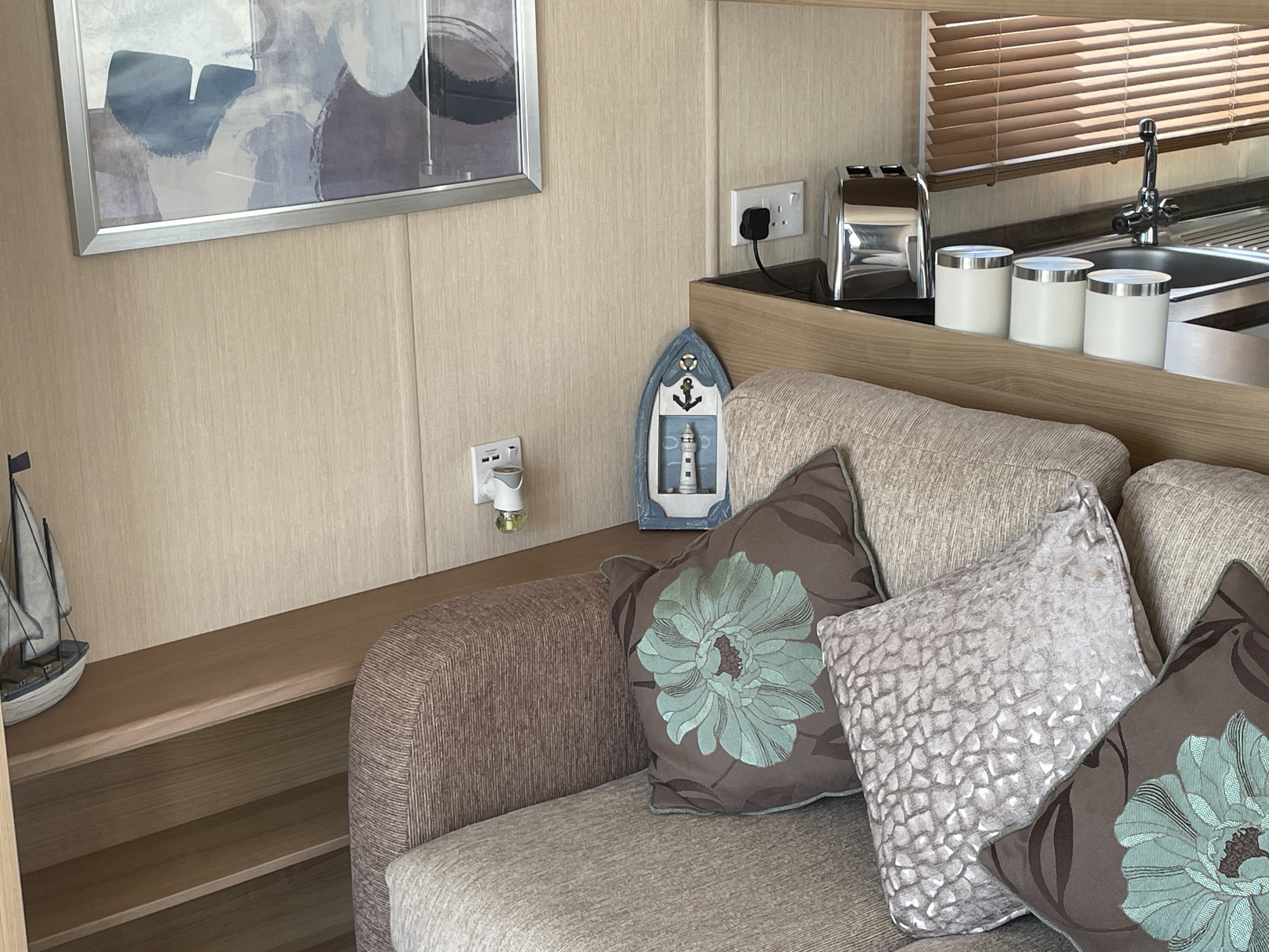 Gorgeous Twin Bedroom