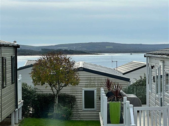 Heather View 2 bedroom caravan with sea view